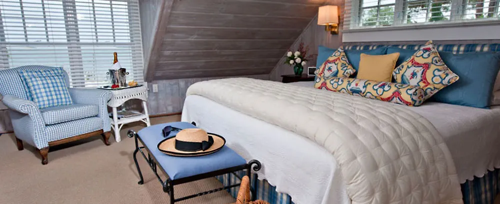 Bed & Breakfast A Little On Pleasant Bay