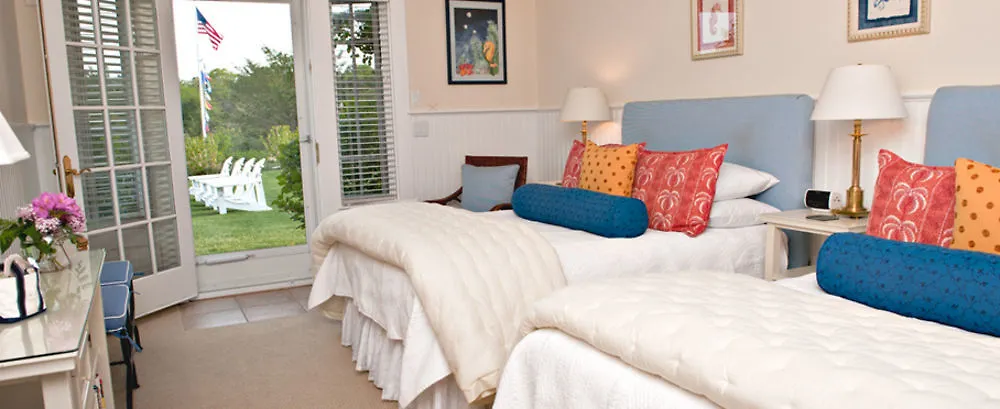 Bed & Breakfast A Little On Pleasant Bay South Orleans