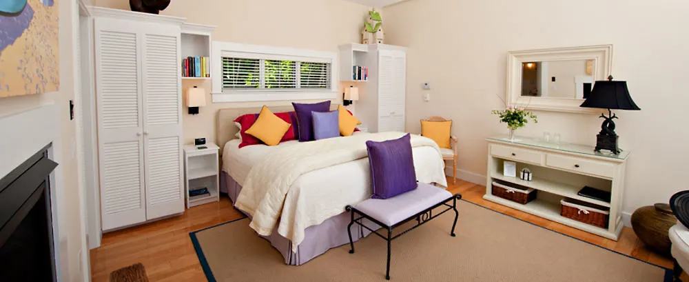 Bed & Breakfast A Little On Pleasant Bay 4*