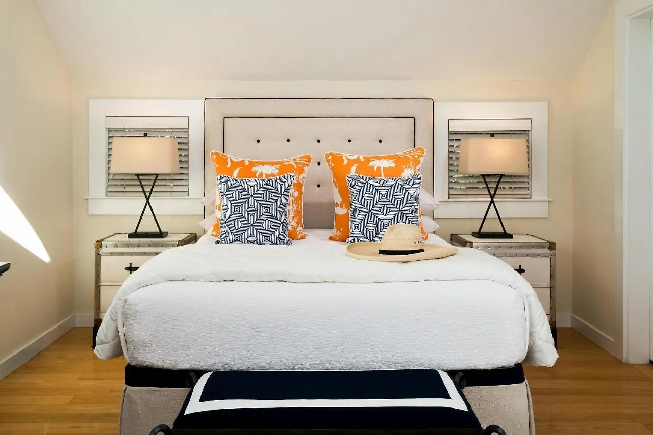 Bed & Breakfast A Little On Pleasant Bay 4*