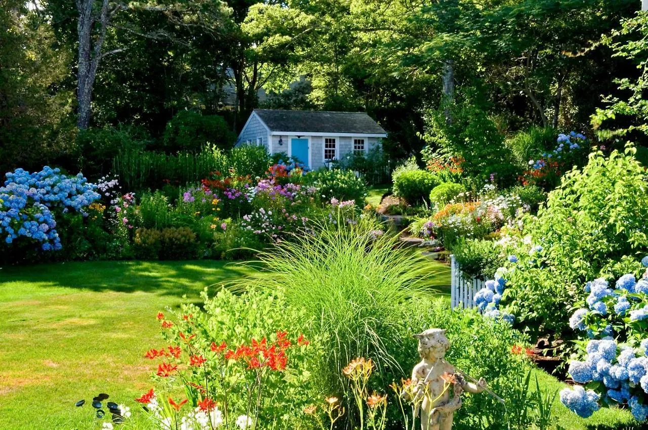 A Little On Pleasant Bay Bed & Breakfast 4*