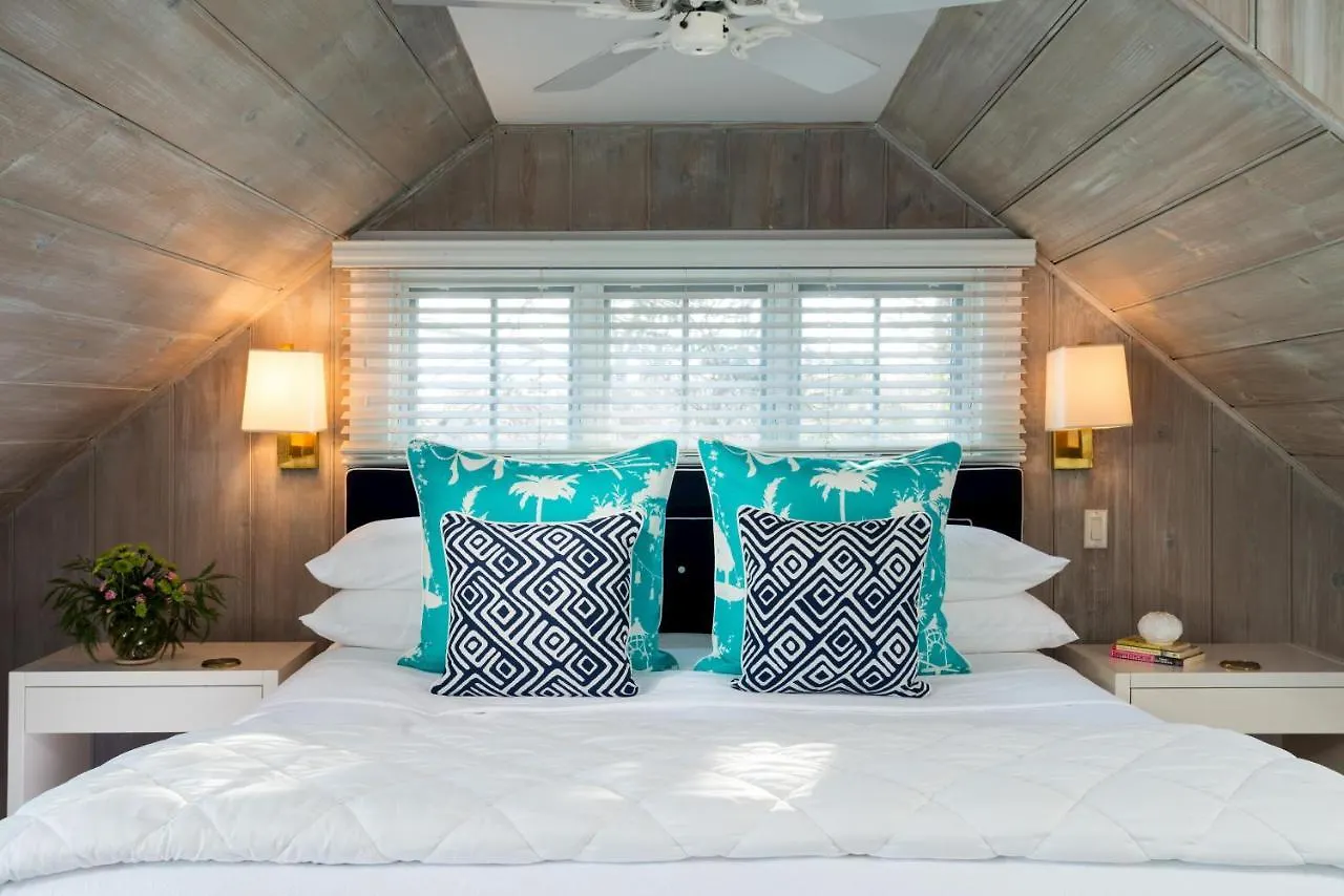 A Little On Pleasant Bay Bed & Breakfast South Orleans